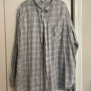 Old Navy Women's Gray Plaid Button Down Shirt